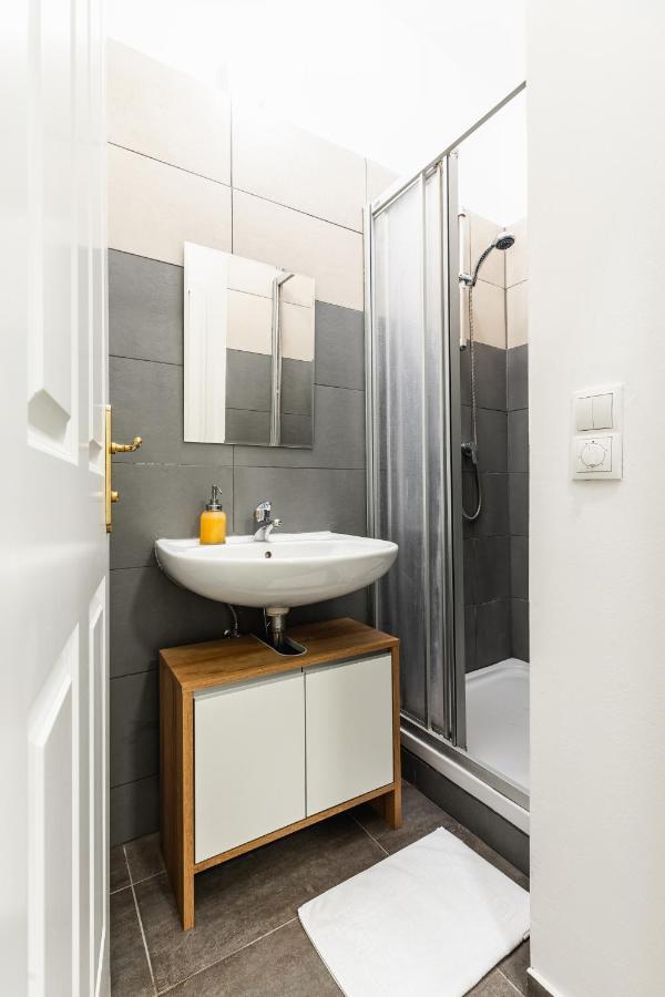 Stylish Designed Apartment In A Top Location Viena Exterior foto